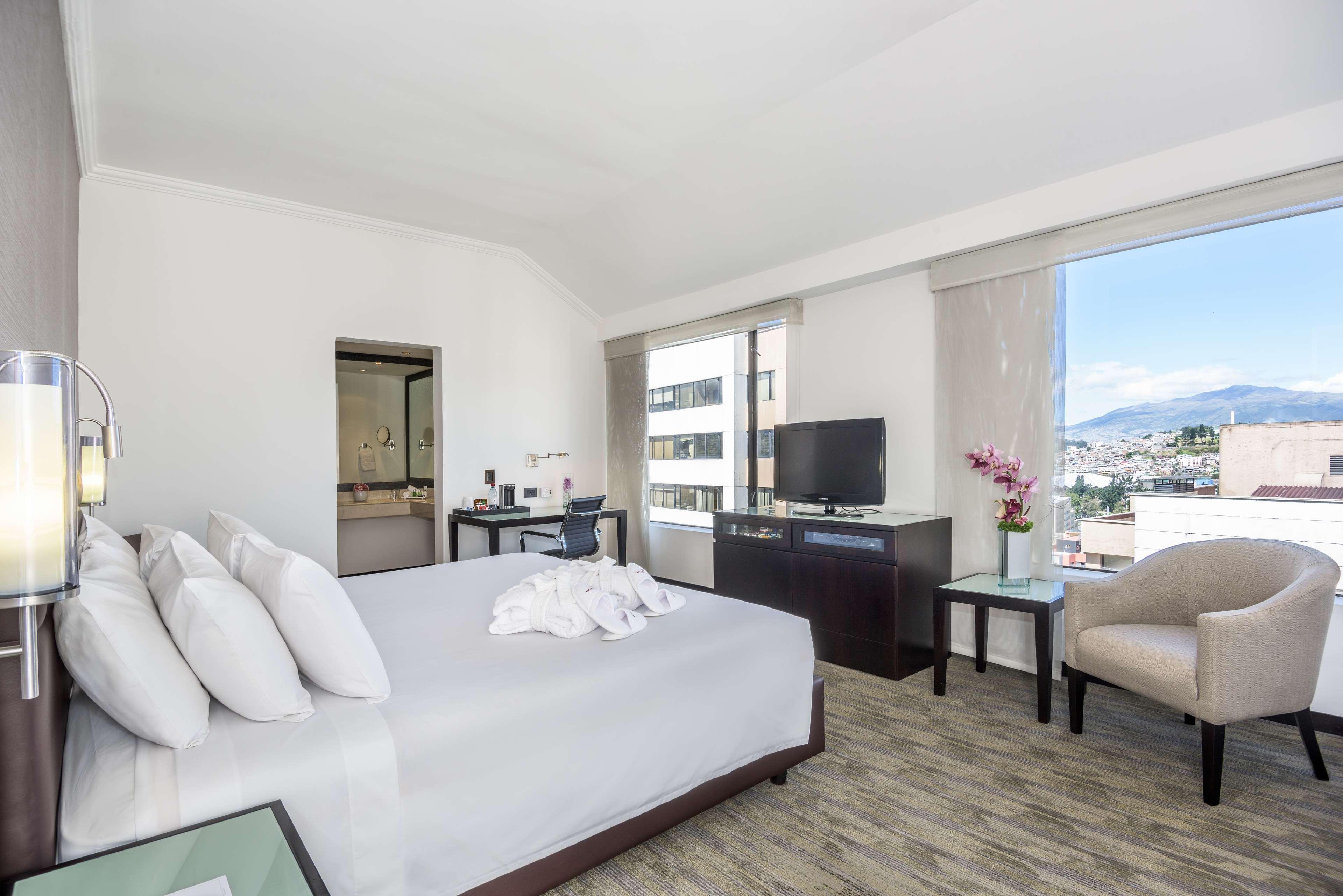 Nh Collection Quito Royal Hotel Kültér fotó