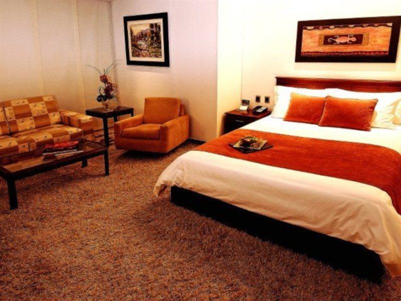 Nh Collection Quito Royal Hotel Kültér fotó